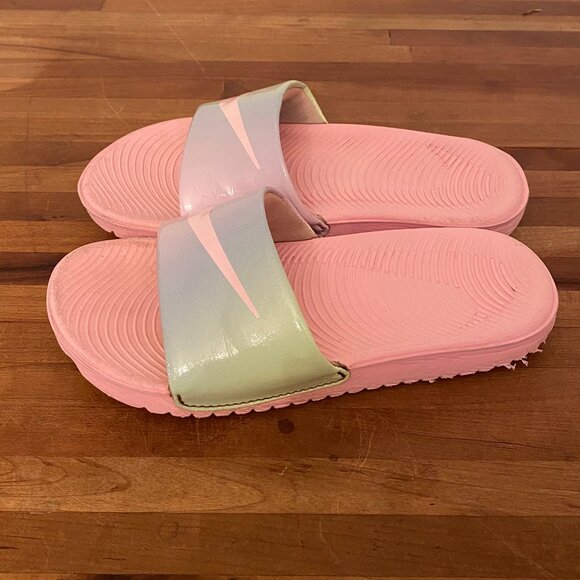 Nike Slides Pink Girls Youth Size 10 - Picture 1 of 6